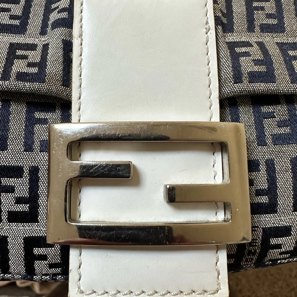 FENDI Zucchino Mamma Baguette Shoulder Handbag Canvas & White Leather - Picture 5 of 11